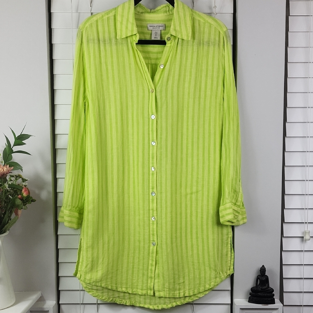 Martha Stewart Lime Green Tunic‎ with vertical stripes. Relax fit.. Size S